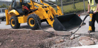 Obres a diversos carrers de les Costes de Montgat