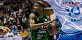 McFadden enlluerna en el debut i la Penya vola alt (77-84)