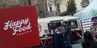 La plaça Pompeu Fabra acull la Happy Food Trucks