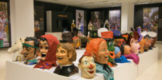 Inaugurada l’exposició “Sigues la Festa!”