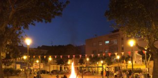 Revetlles a molts barris de Badalona