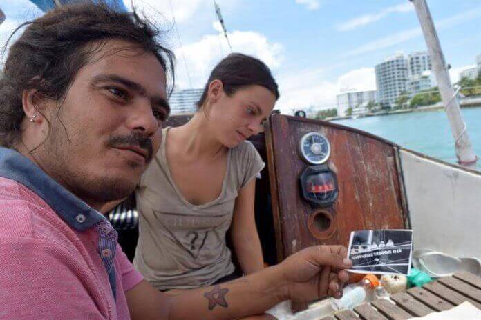 la-pareja-que-cruzo-el-atlantico-a-vela-con-pasajeros-que-hacian-barcostop_1560628588