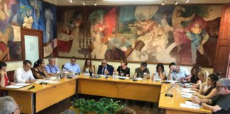 El nou govern de Tiana aprova pujar un 86% les retribucions i sous dels regidors