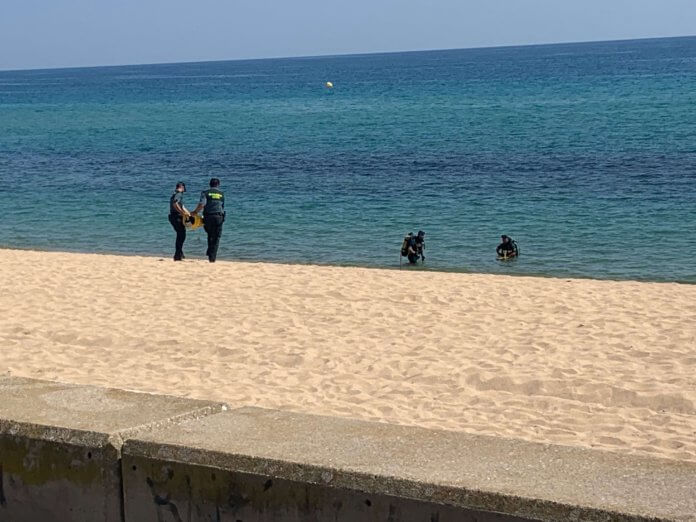 B4C10425-7299-46D4-B869-3111A1DCC363