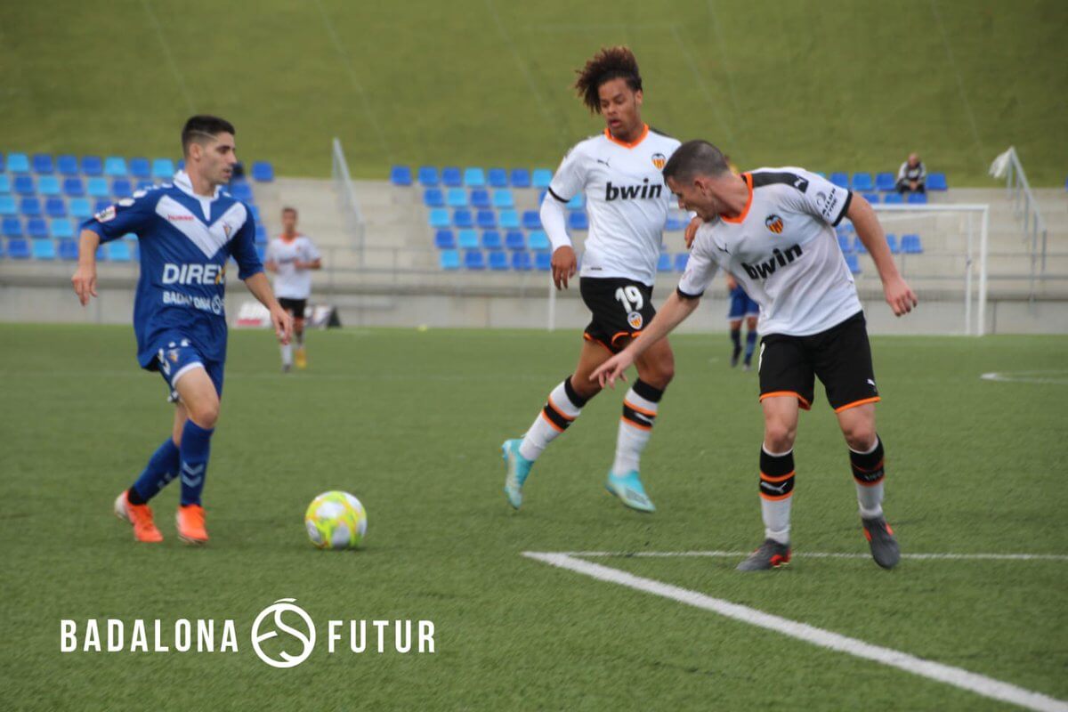 El C.F. Badalona torna a perdre (1-2)