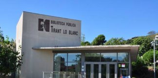 Aula d’estudi a la Biblioteca Tirant lo Blanc de Montgat
