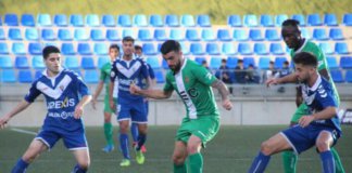 El Badalona perd davant del Cornellà (0-2)