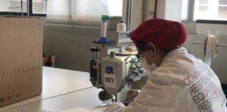 L’empresa montgatina ICT Filtration fabrica mascaretes i bates per donar-les als hospitals