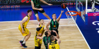 Marcelinho Huertas enfonsa una Penya de dues cares (96-90)