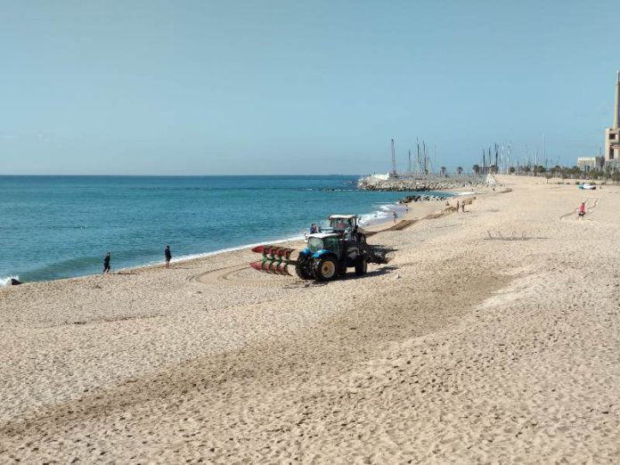 Treballs platja Badalona 2