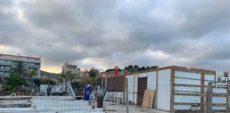 Desmunten el Malamar de Montgat