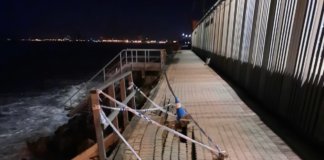 Tancat el passeig marítim a Montgat per un enfonsament