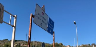 Perill per un senyal rovellat al Camí Ral de Montgat