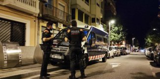 Detenen a Badalona sis membres d’un grup especialitzat en robatoris en àrees de servei