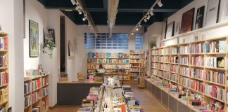 La llibreria Mitja Mosca fa un any
