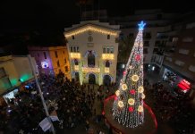 L’encesa de l’arbre amb l’espectacle ‘La Fada de la llum’ obrirà dilluns la programació de Nadal a Badalona