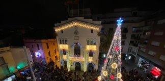 L’encesa de l’arbre amb l’espectacle ‘La Fada de la llum’ obrirà dilluns la programació de Nadal a Badalona