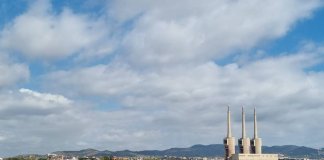 Arriba la V Bandera del dimoni de Badalona