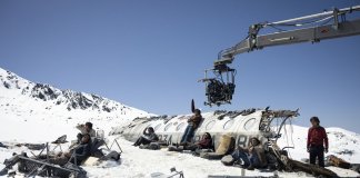 Bayona va assajar “La sociedad de la nieve” en una nau de Badalona