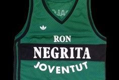 Fa 40 anys: La Penya estrenava patrocinador, Ron Negrita