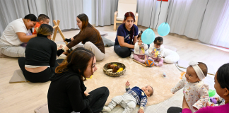 La Fundació ”la Caixa” crea una xarxa d’espais de criança per a famílies en situació de pobresa amb fills i filles de 0 a 3 anys