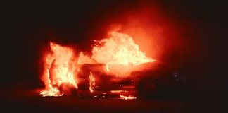 Balena publica el primer disc, ‘Manual de supervivència’ i grava el seu videoclip a Badalona