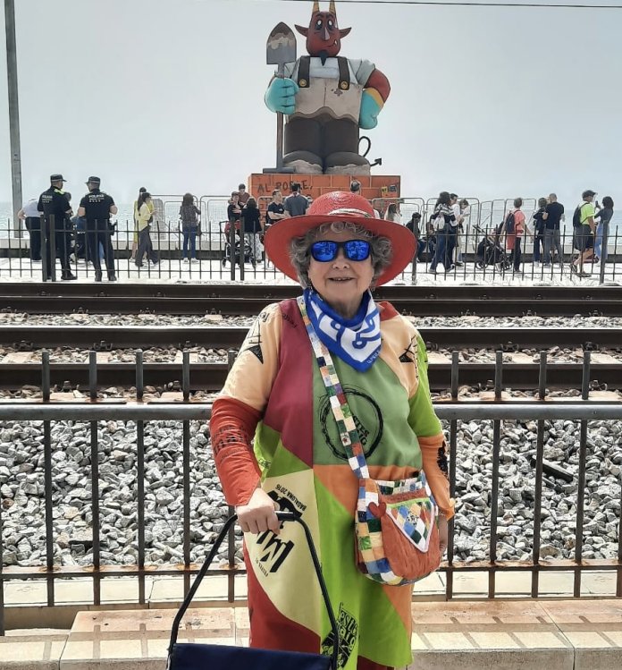 7ab75e0e-7895-45df-a5a0-35a60a1605dc