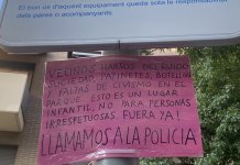 Problemes de convivència al carrer Jacinto Benavente, davant la Biblioteca Canyadó