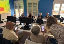 Nous cursos per a saber fer anar el mòbil, el correu i fer tràmits per a internet