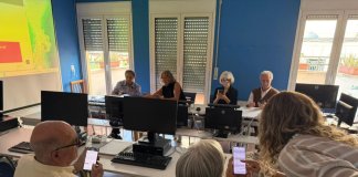 Nous cursos per a saber fer anar el mòbil, el correu i fer tràmits per a internet