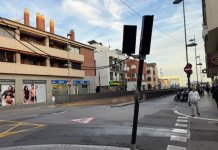 Semàfors i fanals tombats amb cables per tot arreu a Martí Pujol