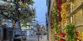 Els veïns del carrer Roger de Flor il·luminen Nadal